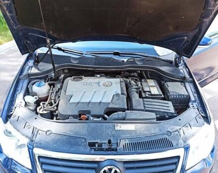 Синий Фольксваген Пассат, объемом двигателя 2 л и пробегом 339 тыс. км за 6600 $, фото 4 на Automoto.ua