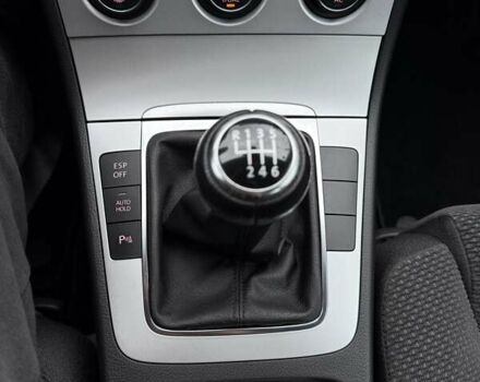 Синий Фольксваген Пассат, объемом двигателя 1.4 л и пробегом 247 тыс. км за 7800 $, фото 14 на Automoto.ua