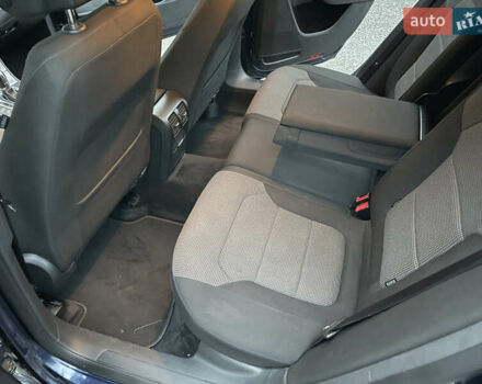 Синій Фольксваген Пассат, об'ємом двигуна 2 л та пробігом 270 тис. км за 9599 $, фото 14 на Automoto.ua