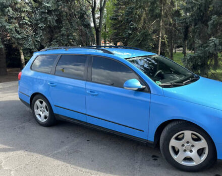 Синий Фольксваген Пассат, объемом двигателя 1.97 л и пробегом 390 тыс. км за 6500 $, фото 4 на Automoto.ua