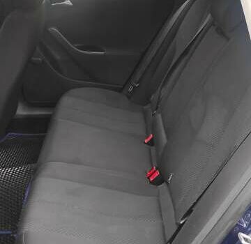 Синий Фольксваген Пассат, объемом двигателя 1.6 л и пробегом 310 тыс. км за 5500 $, фото 12 на Automoto.ua