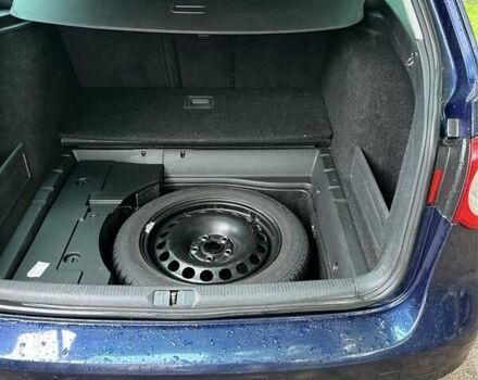 Синий Фольксваген Пассат, объемом двигателя 2 л и пробегом 310 тыс. км за 7200 $, фото 4 на Automoto.ua