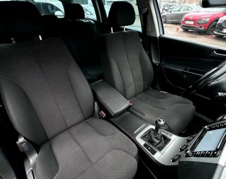 Синий Фольксваген Пассат, объемом двигателя 2 л и пробегом 283 тыс. км за 6700 $, фото 13 на Automoto.ua