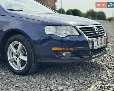 Синий Фольксваген Пассат, объемом двигателя 1.4 л и пробегом 216 тыс. км за 6990 $, фото 4 на Automoto.ua