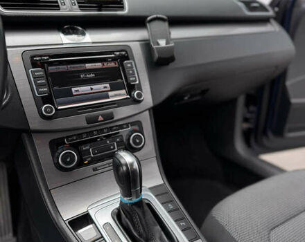 Синий Фольксваген Пассат, объемом двигателя 1.97 л и пробегом 285 тыс. км за 12200 $, фото 26 на Automoto.ua