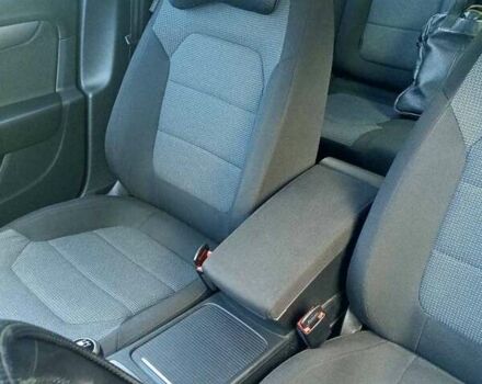 Синій Фольксваген Пассат, об'ємом двигуна 1.6 л та пробігом 134 тис. км за 9000 $, фото 26 на Automoto.ua