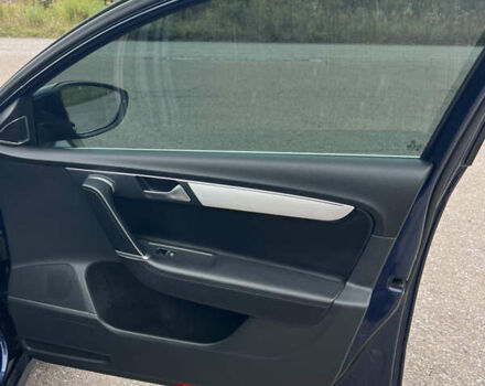 Синий Фольксваген Пассат, объемом двигателя 2 л и пробегом 263 тыс. км за 10599 $, фото 43 на Automoto.ua