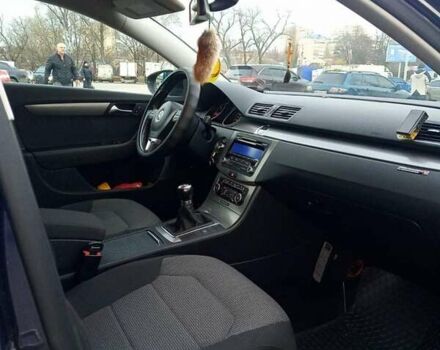 Синій Фольксваген Пассат, об'ємом двигуна 1.6 л та пробігом 135 тис. км за 8850 $, фото 12 на Automoto.ua