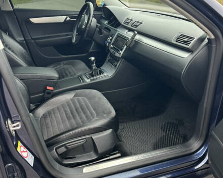 Синий Фольксваген Пассат, объемом двигателя 2 л и пробегом 263 тыс. км за 10599 $, фото 45 на Automoto.ua