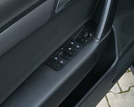 Синий Фольксваген Пассат, объемом двигателя 1.97 л и пробегом 280 тыс. км за 8850 $, фото 26 на Automoto.ua