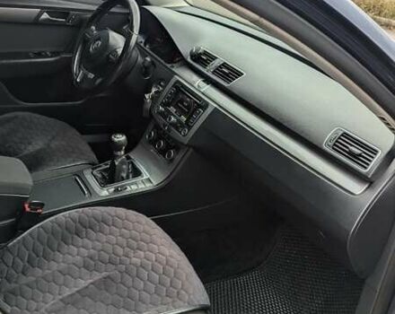 Синій Фольксваген Пассат, об'ємом двигуна 2 л та пробігом 290 тис. км за 8500 $, фото 1 на Automoto.ua