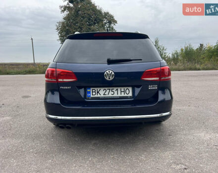 Синий Фольксваген Пассат, объемом двигателя 2 л и пробегом 263 тыс. км за 10599 $, фото 6 на Automoto.ua
