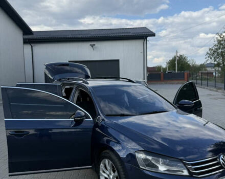 Синий Фольксваген Пассат, объемом двигателя 2 л и пробегом 260 тыс. км за 10000 $, фото 24 на Automoto.ua