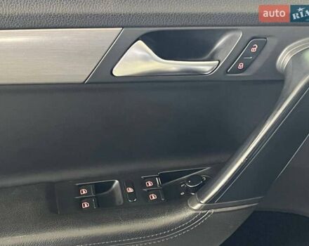 Фольксваген Пассат 2011 в Одессе на Automoto.ua Синий Фольксваген Пассат, объемом двигателя 1.4 л и пробегом 350 тыс. км за 8300 $, фото 13 на Automoto.ua