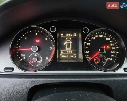 Синий Фольксваген Пассат, объемом двигателя 2 л и пробегом 286 тыс. км за 9999 $, фото 5 на Automoto.ua