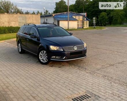 Синій Фольксваген Пассат, об'ємом двигуна 2 л та пробігом 247 тис. км за 9300 $, фото 5 на Automoto.ua