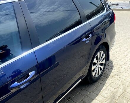 Синій Фольксваген Пассат, об'ємом двигуна 2 л та пробігом 265 тис. км за 9000 $, фото 3 на Automoto.ua