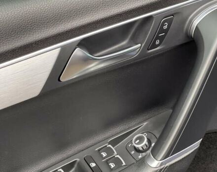 Синий Фольксваген Пассат, объемом двигателя 2 л и пробегом 225 тыс. км за 13900 $, фото 34 на Automoto.ua