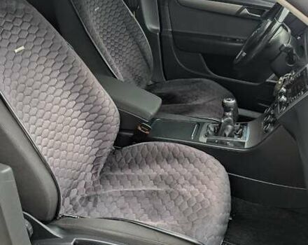 Синій Фольксваген Пассат, об'ємом двигуна 2 л та пробігом 290 тис. км за 8500 $, фото 4 на Automoto.ua