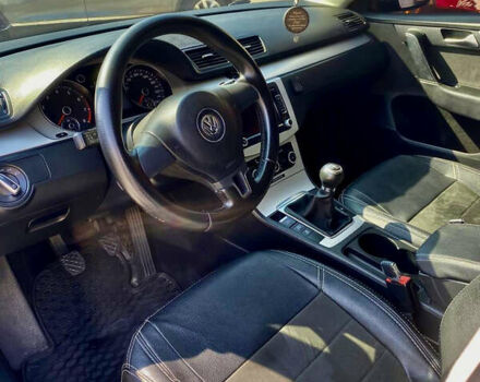 Синий Фольксваген Пассат, объемом двигателя 1.4 л и пробегом 243 тыс. км за 7399 $, фото 14 на Automoto.ua