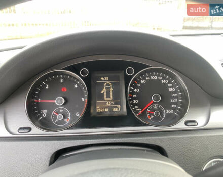 Синій Фольксваген Пассат, об'ємом двигуна 1.6 л та пробігом 262 тис. км за 8500 $, фото 13 на Automoto.ua