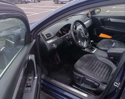 Синій Фольксваген Пассат, об'ємом двигуна 1.6 л та пробігом 237 тис. км за 9700 $, фото 20 на Automoto.ua