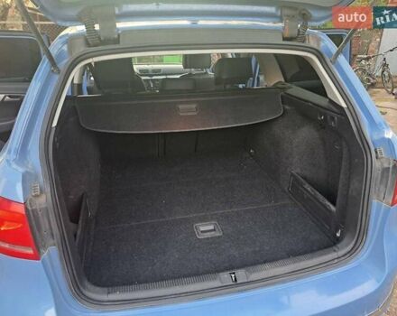 Фольксваген Пассат 2012 в Стрые на Automoto.ua Синий Фольксваген Пассат, объемом двигателя 2 л и пробегом 329 тыс. км за 11300 $, фото 6 на Automoto.ua