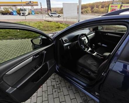 Фольксваген Пассат 2012 в Мукачеве на Automoto.ua Синий Фольксваген Пассат, объемом двигателя 1.6 л и пробегом 324 тыс. км за 7500 $, фото 5 на Automoto.ua