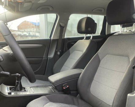 Синій Фольксваген Пассат, об'ємом двигуна 1.6 л та пробігом 262 тис. км за 8500 $, фото 9 на Automoto.ua