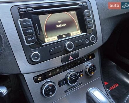Фольксваген Пассат 2012 у Хмельницькому на Automoto.ua Синій Фольксваген Пассат, об'ємом двигуна 2 л та пробігом 313 тис. км за 10499 $, фото 39 на Automoto.ua