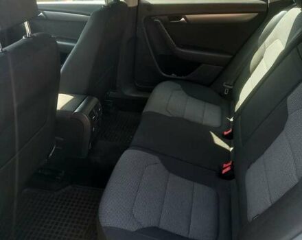 Синий Фольксваген Пассат, объемом двигателя 1.6 л и пробегом 323 тыс. км за 9850 $, фото 2 на Automoto.ua