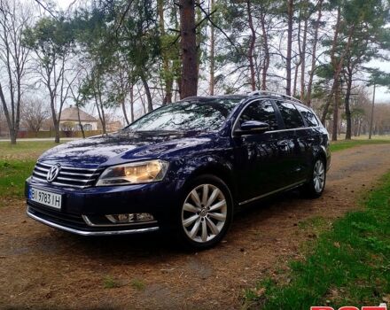 Синий Фольксваген Пассат, объемом двигателя 1.6 л и пробегом 275 тыс. км за 10000 $, фото 1 на Automoto.ua