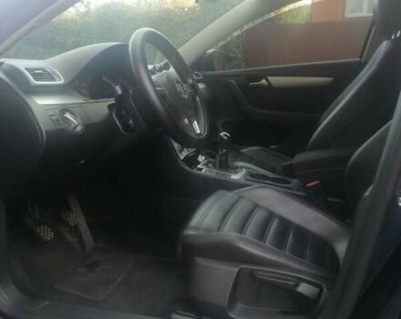 Синій Фольксваген Пассат, об'ємом двигуна 1.6 л та пробігом 285 тис. км за 10500 $, фото 22 на Automoto.ua