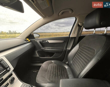 Синий Фольксваген Пассат, объемом двигателя 1.9 л и пробегом 176 тыс. км за 14500 $, фото 9 на Automoto.ua