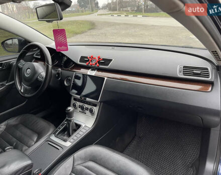 Синий Фольксваген Пассат, объемом двигателя 2 л и пробегом 330 тыс. км за 12300 $, фото 9 на Automoto.ua