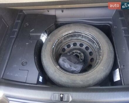 Синий Фольксваген Пассат, объемом двигателя 1.97 л и пробегом 302 тыс. км за 12200 $, фото 13 на Automoto.ua