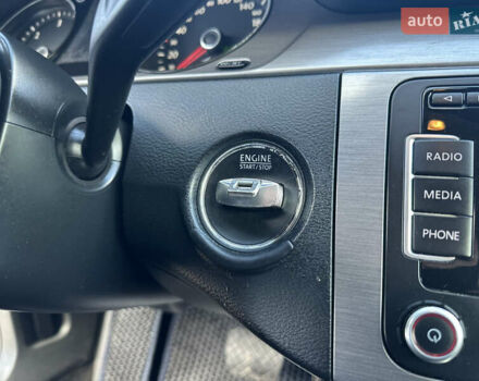 Синий Фольксваген Пассат, объемом двигателя 2 л и пробегом 272 тыс. км за 10350 $, фото 39 на Automoto.ua