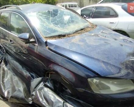 Синий Фольксваген Пассат, объемом двигателя 1.6 л и пробегом 220 тыс. км за 5800 $, фото 5 на Automoto.ua