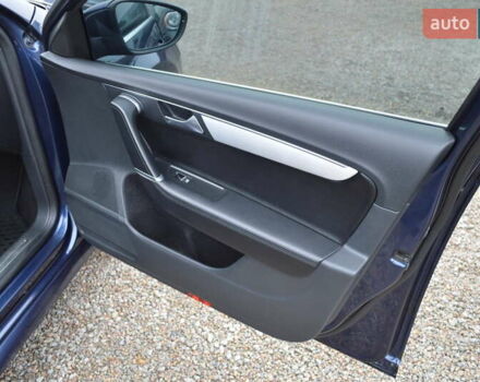 Синий Фольксваген Пассат, объемом двигателя 1.6 л и пробегом 248 тыс. км за 7800 $, фото 20 на Automoto.ua