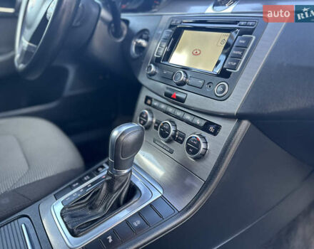 Синий Фольксваген Пассат, объемом двигателя 2 л и пробегом 272 тыс. км за 10350 $, фото 48 на Automoto.ua