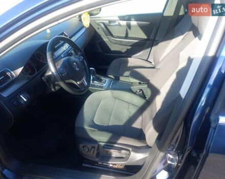 Синий Фольксваген Пассат, объемом двигателя 1.97 л и пробегом 302 тыс. км за 12200 $, фото 4 на Automoto.ua