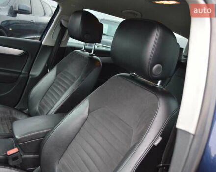 Синий Фольксваген Пассат, объемом двигателя 1.6 л и пробегом 248 тыс. км за 7800 $, фото 9 на Automoto.ua