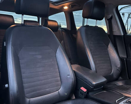 Синій Фольксваген Пассат, об'ємом двигуна 1.6 л та пробігом 274 тис. км за 12500 $, фото 66 на Automoto.ua