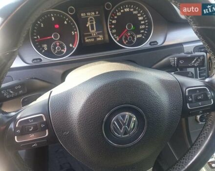 Синий Фольксваген Пассат, объемом двигателя 1.97 л и пробегом 302 тыс. км за 12200 $, фото 9 на Automoto.ua