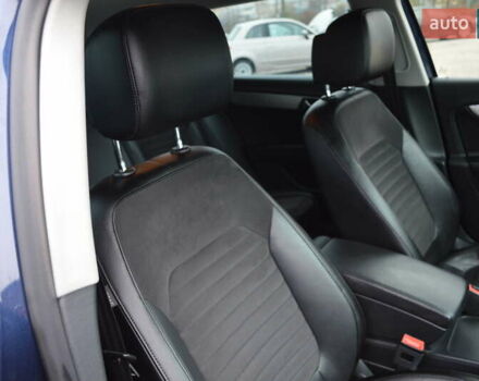 Синий Фольксваген Пассат, объемом двигателя 1.6 л и пробегом 248 тыс. км за 7800 $, фото 22 на Automoto.ua