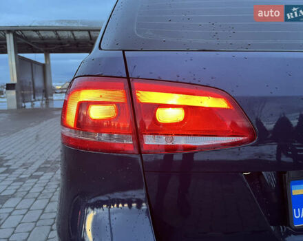 Синій Фольксваген Пассат, об'ємом двигуна 1.6 л та пробігом 274 тис. км за 12500 $, фото 17 на Automoto.ua