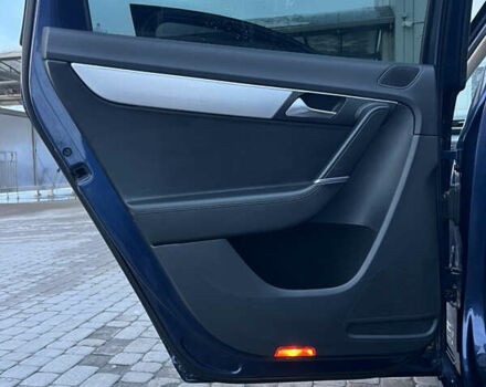 Синій Фольксваген Пассат, об'ємом двигуна 1.6 л та пробігом 274 тис. км за 12500 $, фото 27 на Automoto.ua