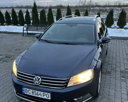 Синій Фольксваген Пассат, об'ємом двигуна 1.6 л та пробігом 274 тис. км за 12500 $, фото 12 на Automoto.ua