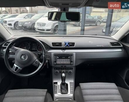 Синий Фольксваген Пассат, объемом двигателя 1.6 л и пробегом 235 тыс. км за 9990 $, фото 12 на Automoto.ua