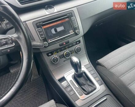 Синий Фольксваген Пассат, объемом двигателя 1.6 л и пробегом 235 тыс. км за 9990 $, фото 21 на Automoto.ua